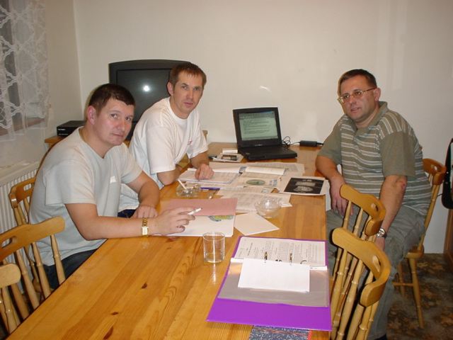 Vyšehradné 2003: práca na základných dokumentoch